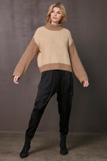 Xela Pullover Knit