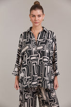 Load image into Gallery viewer, Elsie Relaxed Shirt | Geo