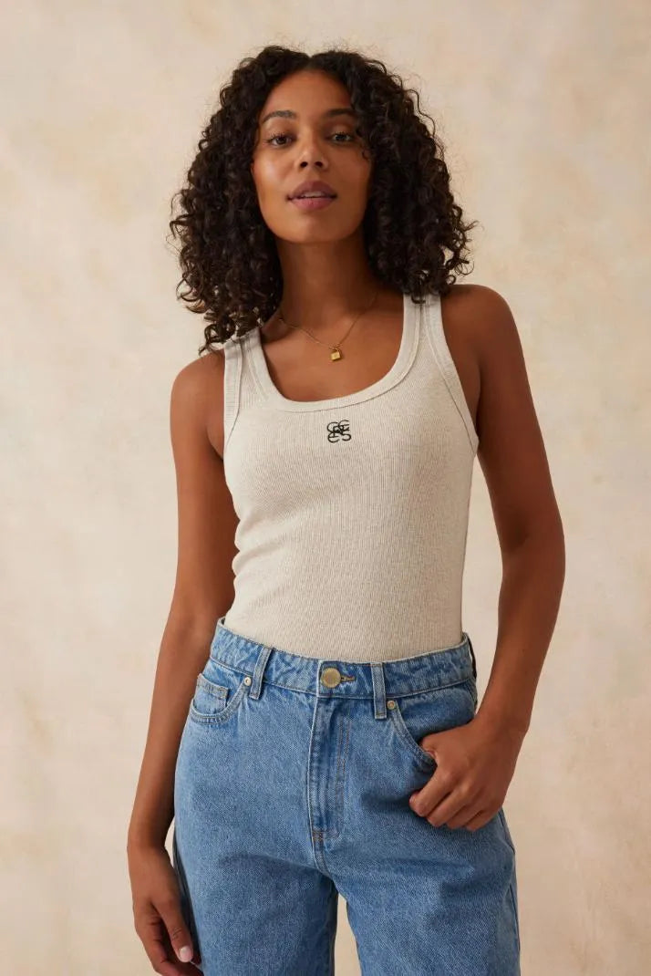 Zoe Contour Rib Scoop Tank | Oatmeal