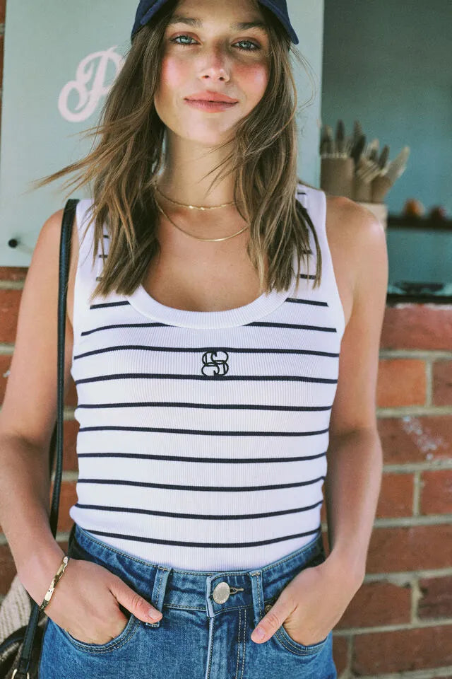 Zoe Contour Rib Scoop Tank | Navy/White
