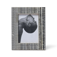 Load image into Gallery viewer, Tippi photo frame