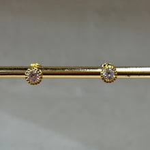 Load image into Gallery viewer, Vintage Crystal Studs