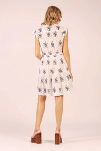 Daisy Boo Spray Linen Mini