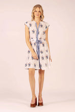 Load image into Gallery viewer, Daisy Boo Spray Linen Mini