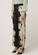 Load image into Gallery viewer, Merida Linen Viscose Pant | Mariposa Nero