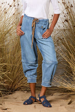Load image into Gallery viewer, Trucker Jeans | Vintage Wash