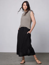 Load image into Gallery viewer, Yasmi Tee | Mud