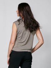Load image into Gallery viewer, Yasmi Tee | Mud