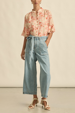 Load image into Gallery viewer, Embark Jean | Light washed denim