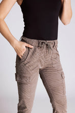Load image into Gallery viewer, Daisy Pant | Safari Pine