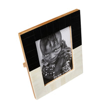 Load image into Gallery viewer, Othello Photo Frame